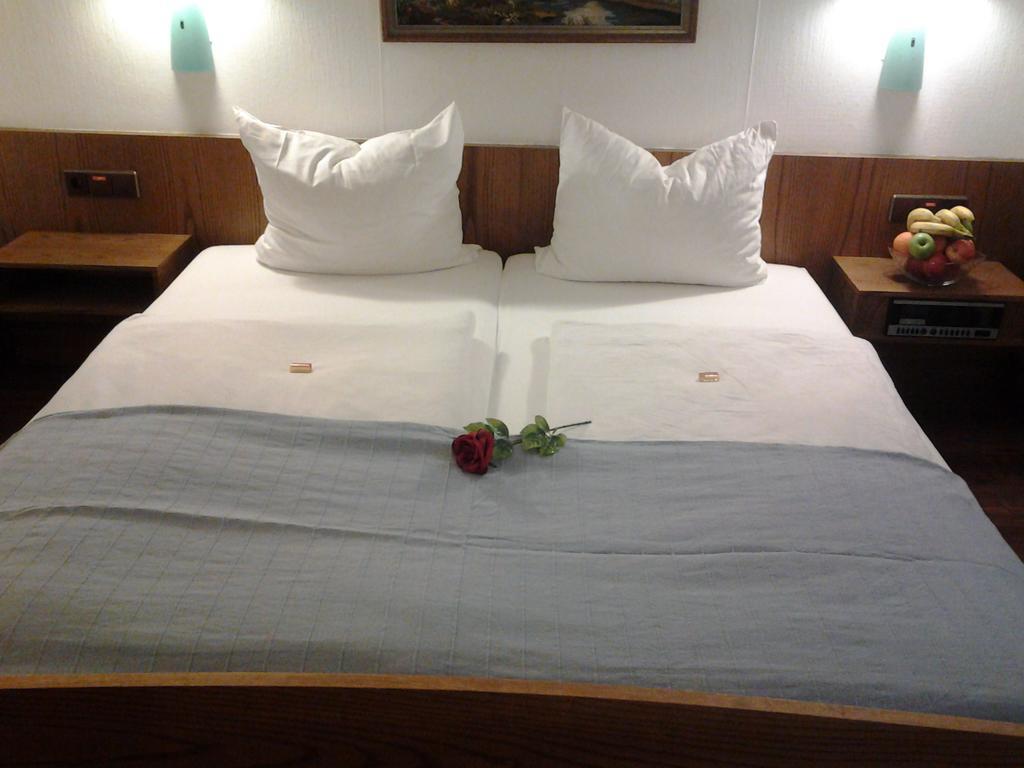 S&L Hotel Neuss Kültér fotó