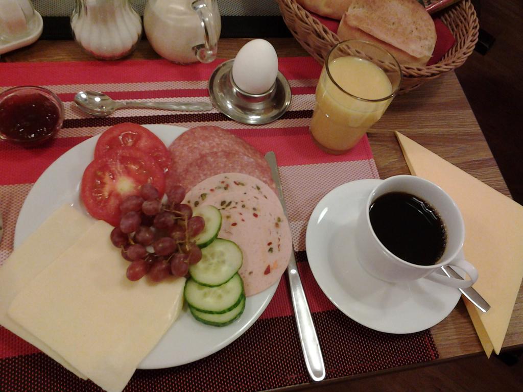 S&L Hotel Neuss Kültér fotó