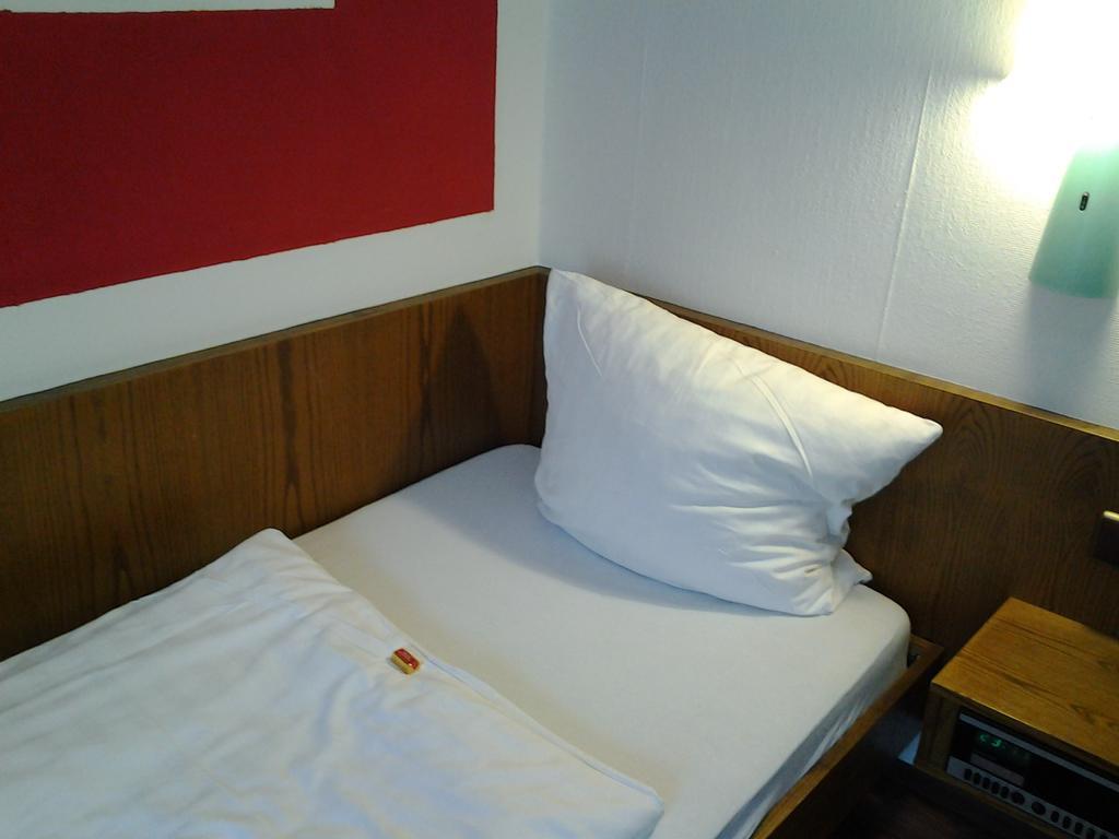 S&L Hotel Neuss Kültér fotó