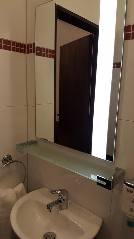S&L Hotel Neuss Kültér fotó