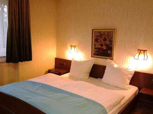 S&L Hotel Neuss Kültér fotó